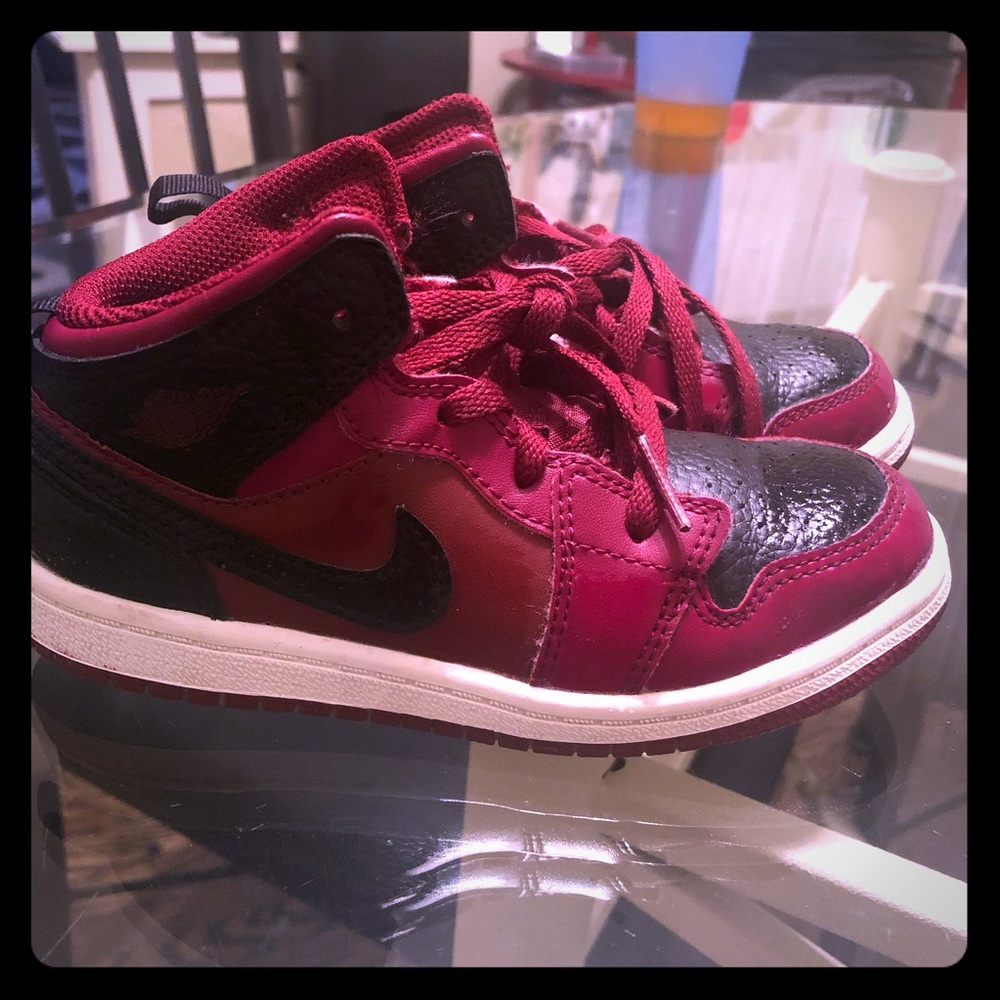 Toddler Nike sneakers.